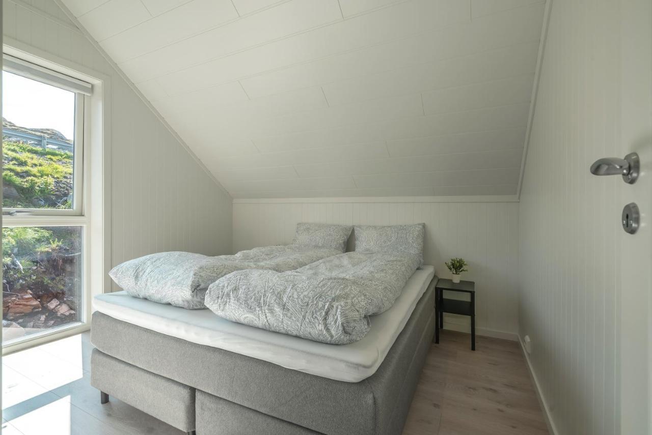Seafront New Cabin In Lofoten Ballstad Extérieur photo